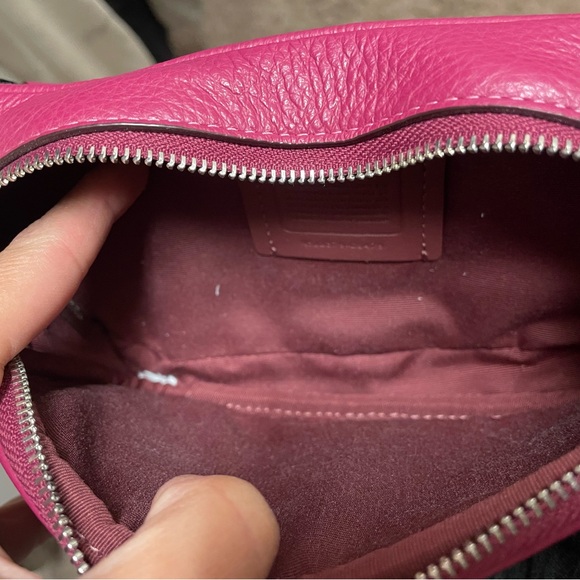 NWOT Coach Sling Bag - Picture 3 of 8